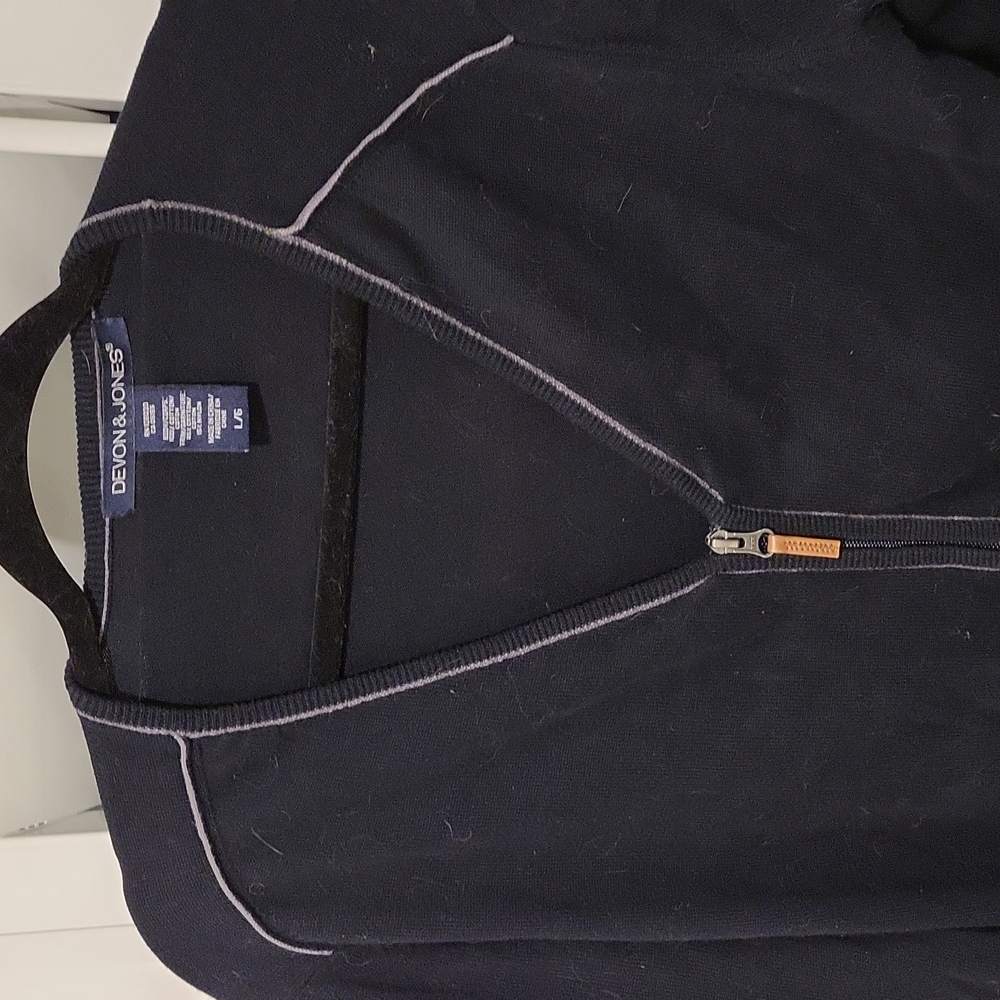 Devon & Jones light cardigan in Navy blue.
